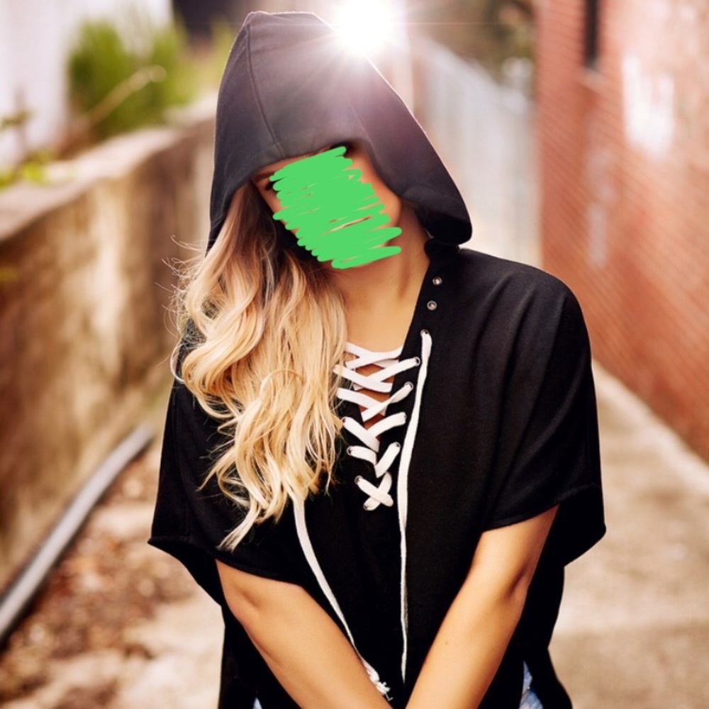 Hooded short sleeve top